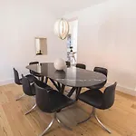 Appartamento Lovelystay - Luxury Oasis In Bairro Alto Lisbona