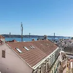 Lovelystay - Luxury Oasis In Bairro Alto Appartamento *