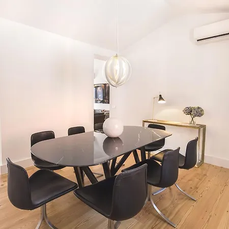 Lovelystay - Luxury Oasis In Bairro Alto Lisbon