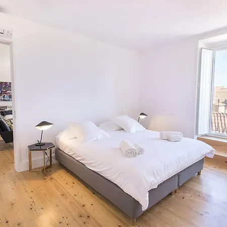 Lovelystay - Luxury Oasis In Bairro Alto Appartement *
