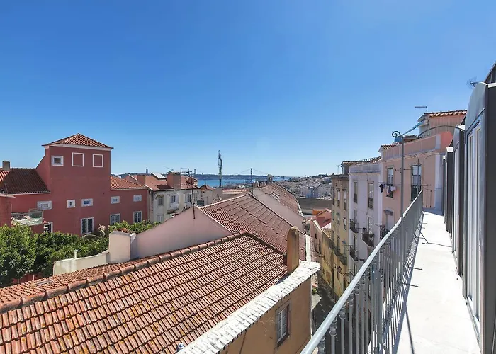 Lovelystay - Luxury Oasis In Bairro Alto 아파트 리스본