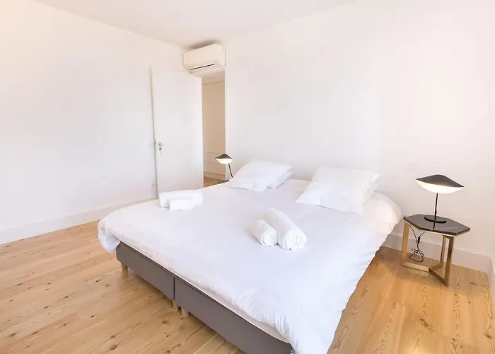 Lovelystay - Luxury Oasis In Bairro Alto 리스본