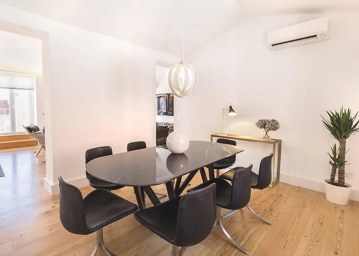 Lovelystay - Luxury Oasis In Bairro Alto 리스본