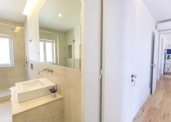 Lovelystay - Luxury Oasis In Bairro Alto * 리스본