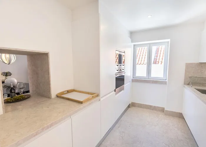 아파트 Lovelystay - Luxury Oasis In Bairro Alto 리스본