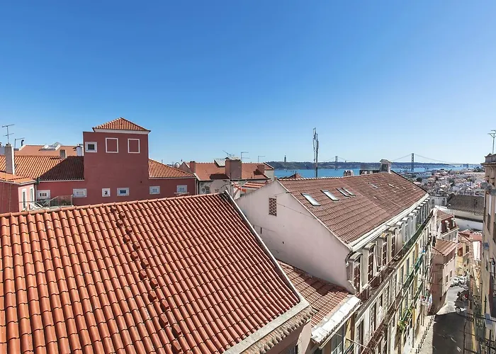 아파트 Lovelystay - Luxury Oasis In Bairro Alto 리스본