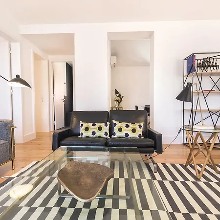 Lovelystay - Luxury Oasis In Bairro Alto Лиссабон