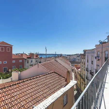 Lovelystay - Luxury Oasis In Bairro Alto Апартаменты Лиссабон