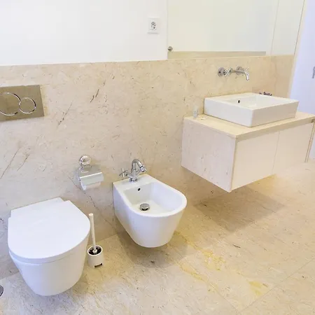 아파트 Lovelystay - Luxury Oasis In Bairro Alto 리스본